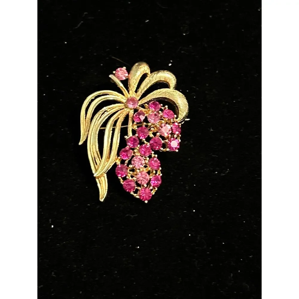 Vintage M Jent M Jenny 1970s Berry Brooch Pink Rhinestone Gold Tone Pin RI